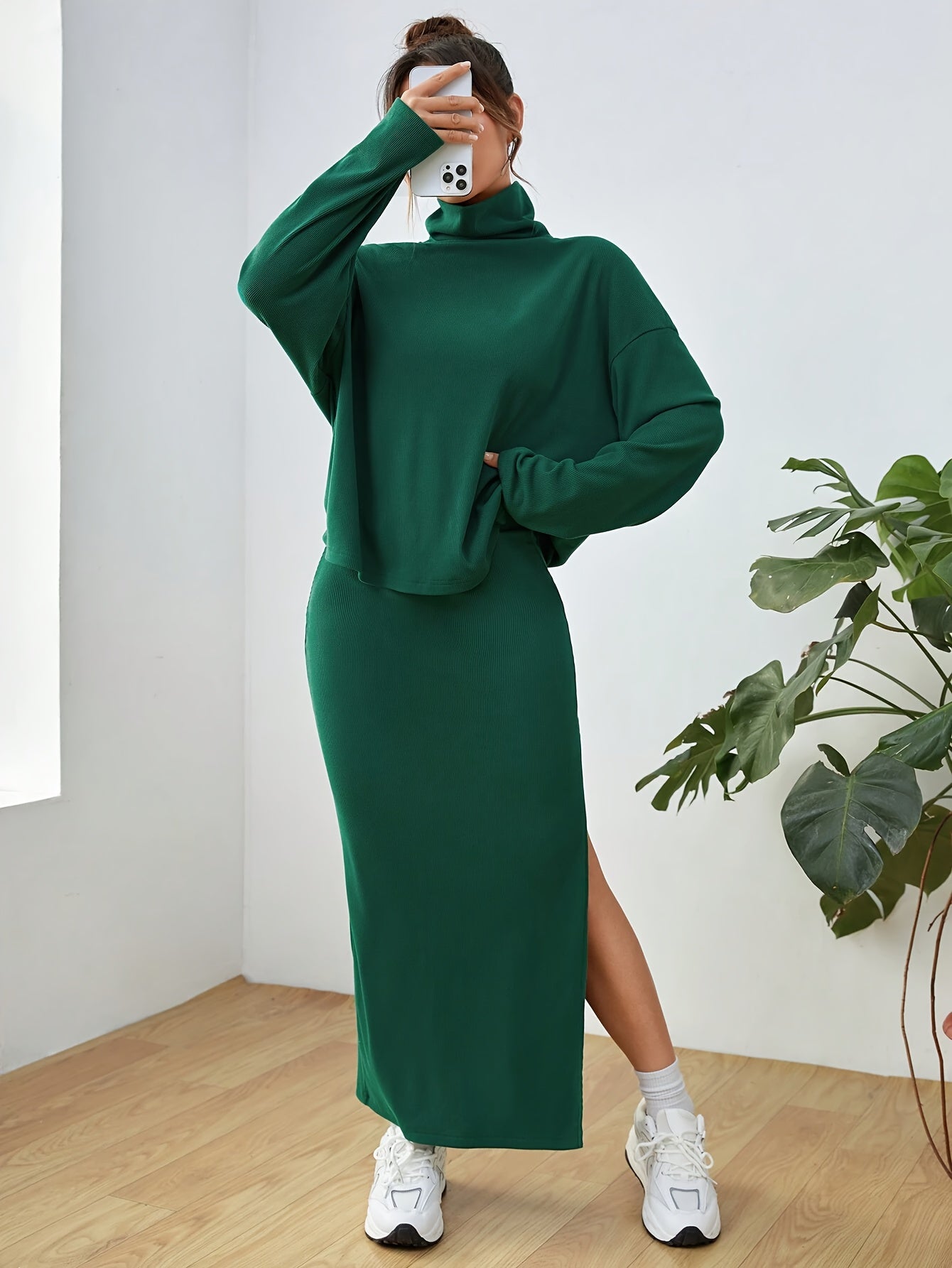 Elegant Women's Turtleneck & High-Slit Skirt Set - Solid Color, Stretchy Polyester Blend, Machine Washable - Perfect for Spring/Fall
